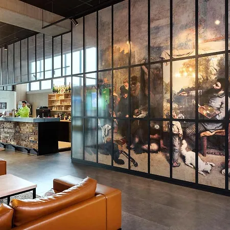 Ibis Styles נמור