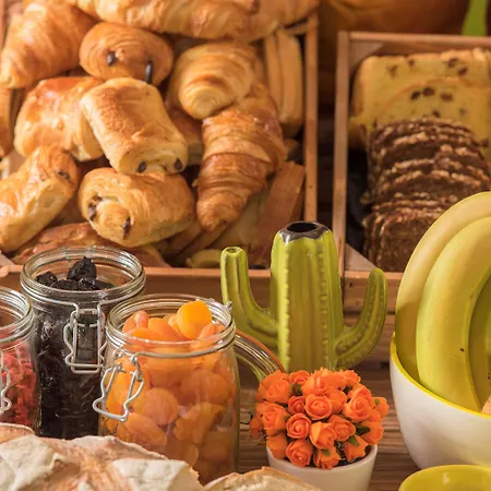 Ibis Styles 3* נמור