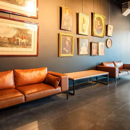 Ibis Styles 3* נמור