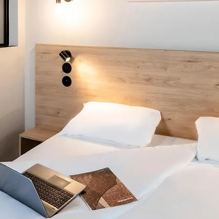 Ibis Styles נמור