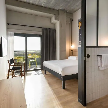 Ibis Styles 3*